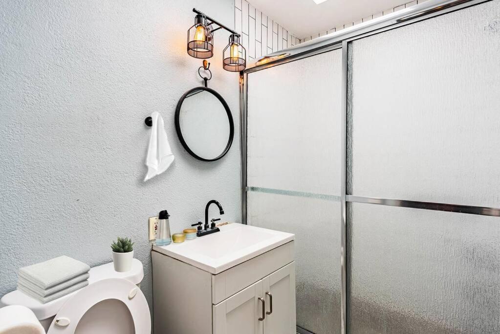12-Guest 4-Br Spacious Home With Large Backyard, 4-Car Parking サンディエゴ エクステリア 写真